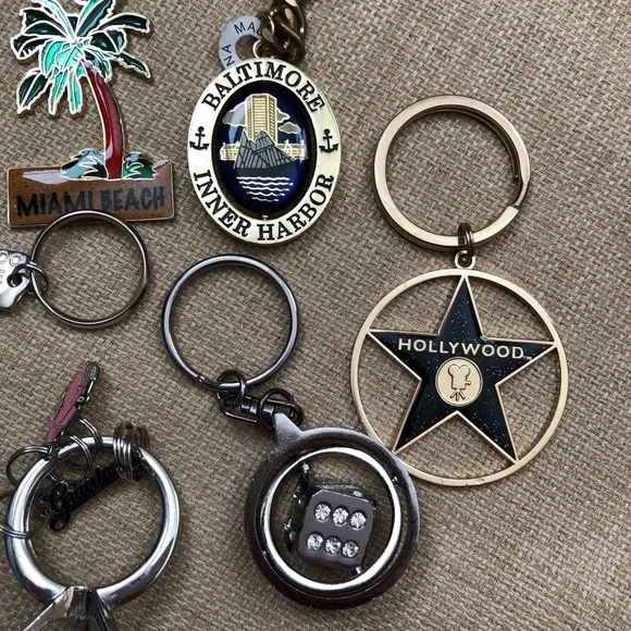 Set of 9 Metal Unique Heavier Keychains - Picture 5 of 6